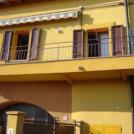 Casa Del Sole Appartamento N° 2 White And Gold Room Гавардо Екстериор снимка
