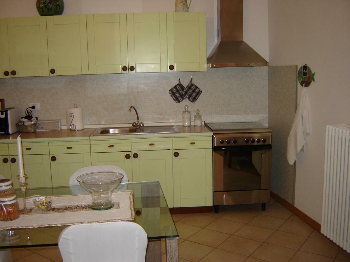 Casa Del Sole Appartamento N° 2 White And Gold Room Гавардо Екстериор снимка