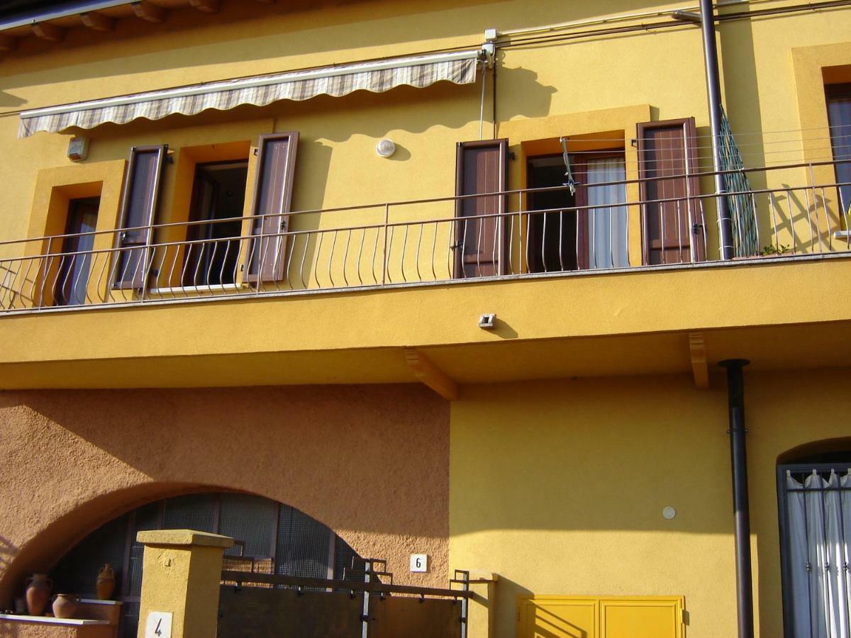 Casa Del Sole Appartamento N° 2 White And Gold Room Гавардо Екстериор снимка