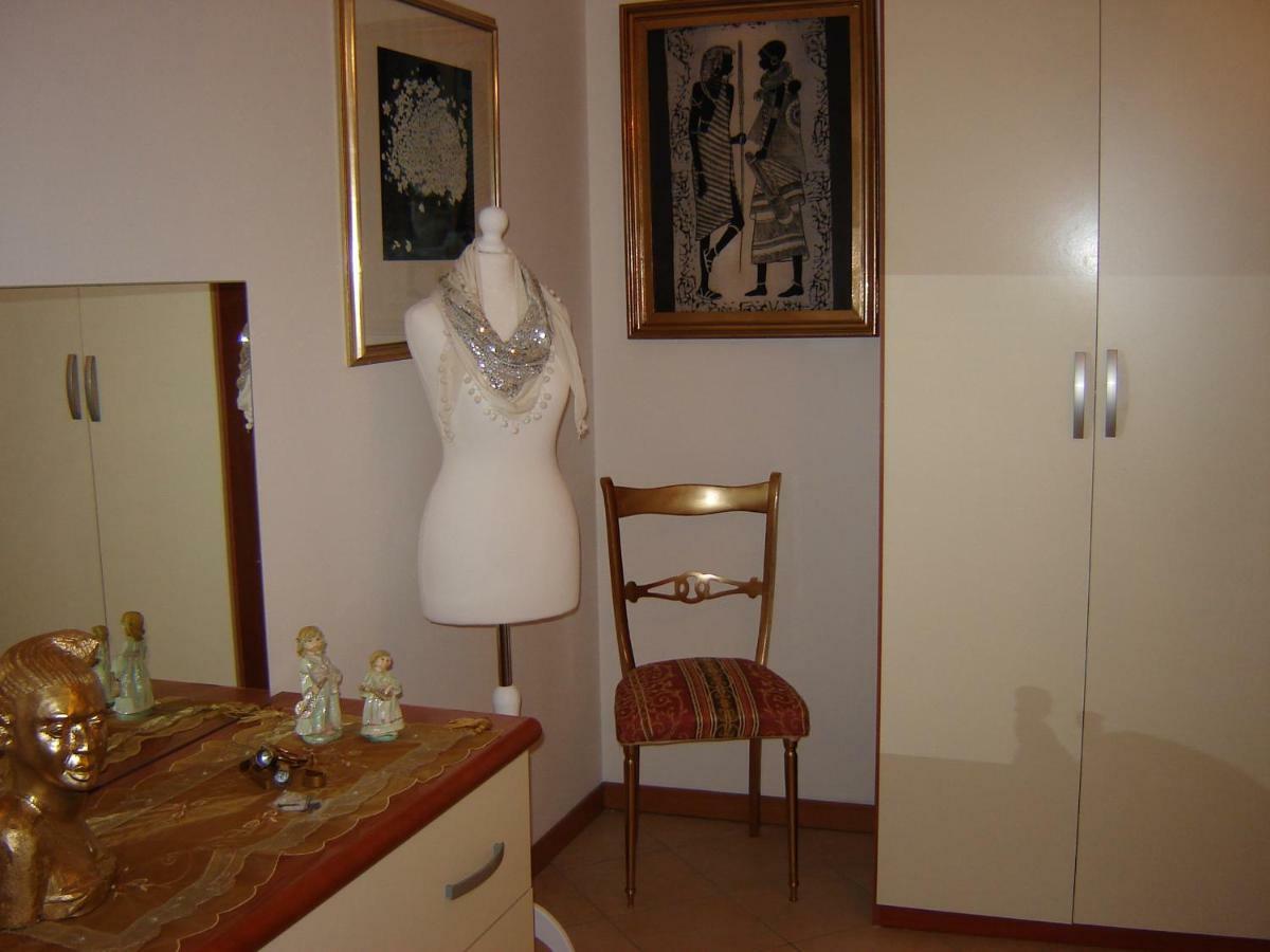 Casa Del Sole Appartamento N° 2 White And Gold Room Гавардо Екстериор снимка
