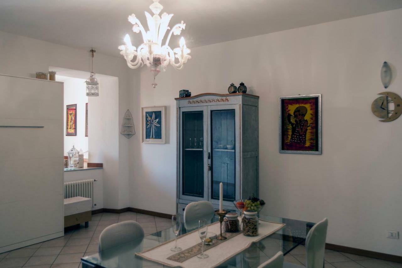 Casa Del Sole Appartamento N° 2 White And Gold Room Гавардо Екстериор снимка