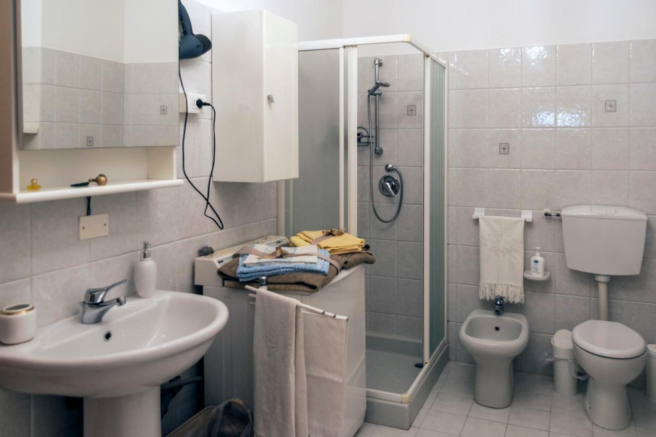 Casa Del Sole Appartamento N° 2 White And Gold Room Гавардо Екстериор снимка