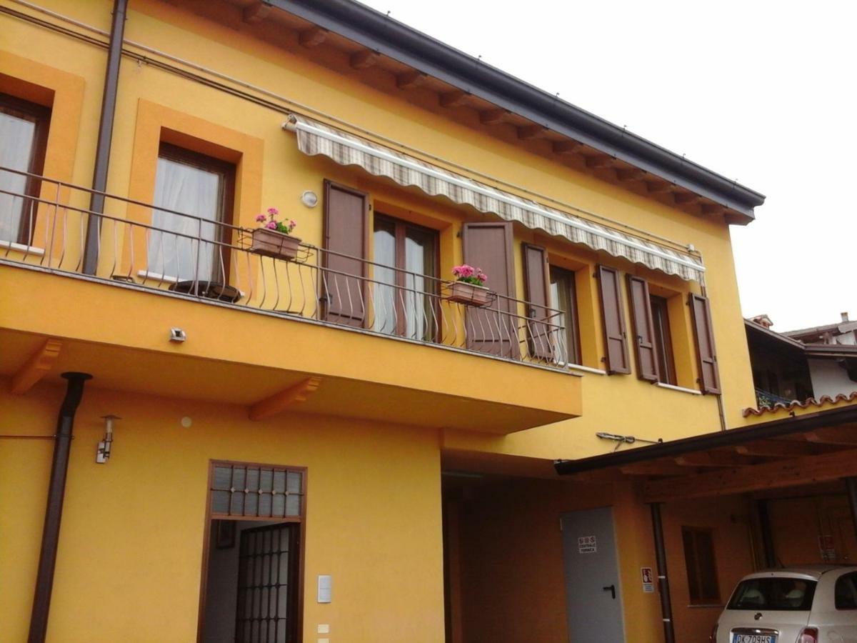 Casa Del Sole Appartamento N° 2 White And Gold Room Гавардо Екстериор снимка